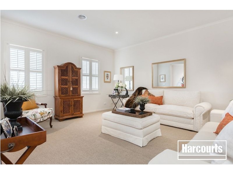 94 Patterson Drive, Lynbrook VIC 3975