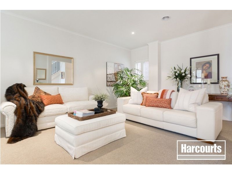 94 Patterson Drive, Lynbrook VIC 3975