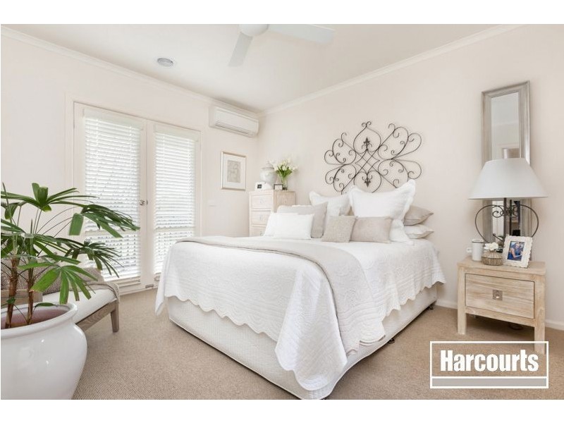 94 Patterson Drive, Lynbrook VIC 3975