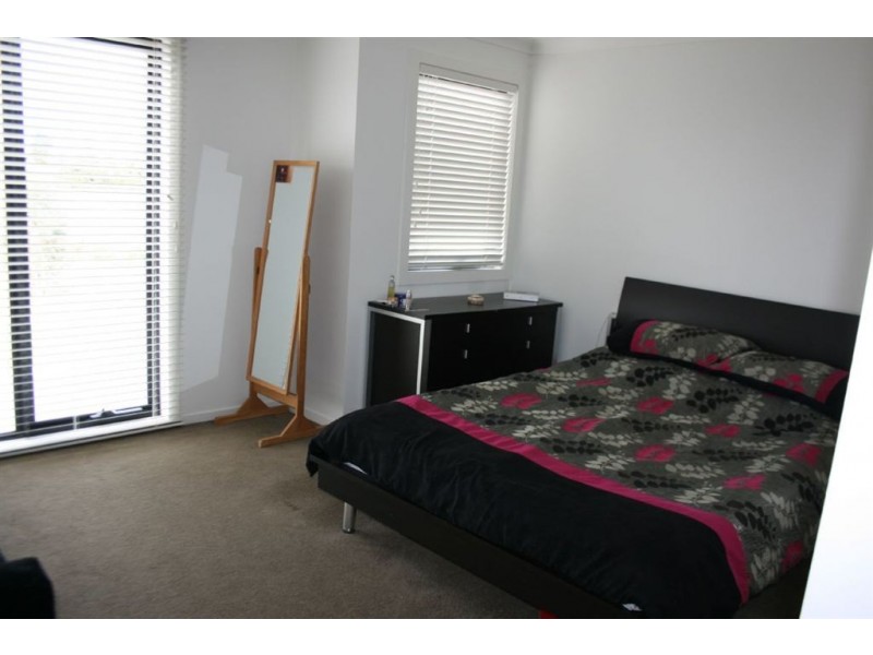 29 Rush Lilly Drive, Officer VIC 3809