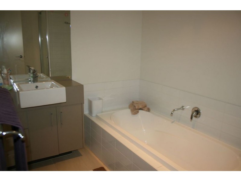 29 Rush Lilly Drive, Officer VIC 3809