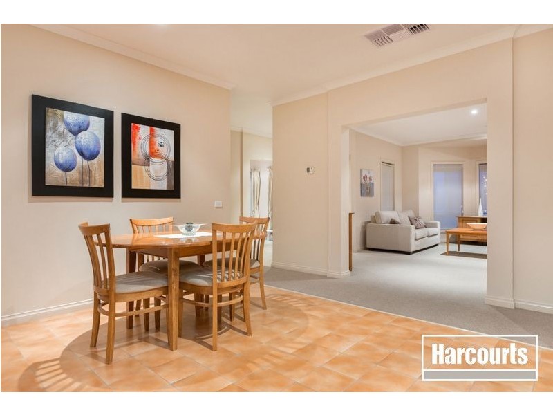 27 Portchester Boulevard, Beaconsfield VIC 3807