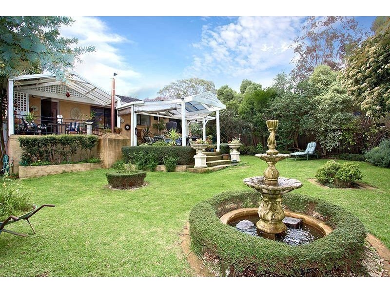 24 Lyall Road, Berwick VIC 3806