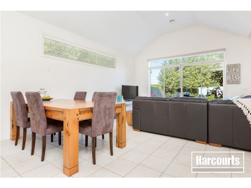 21 John Fisher Drive, Berwick VIC 3806