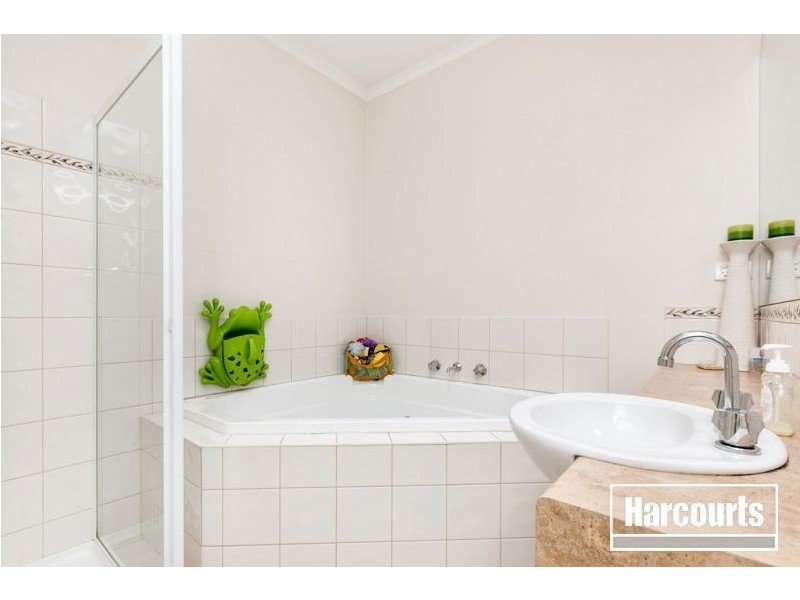 21 John Fisher Drive, Berwick VIC 3806