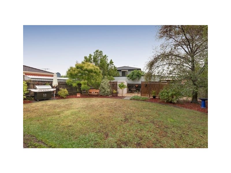 7 Saintly Grove, Berwick VIC 3806