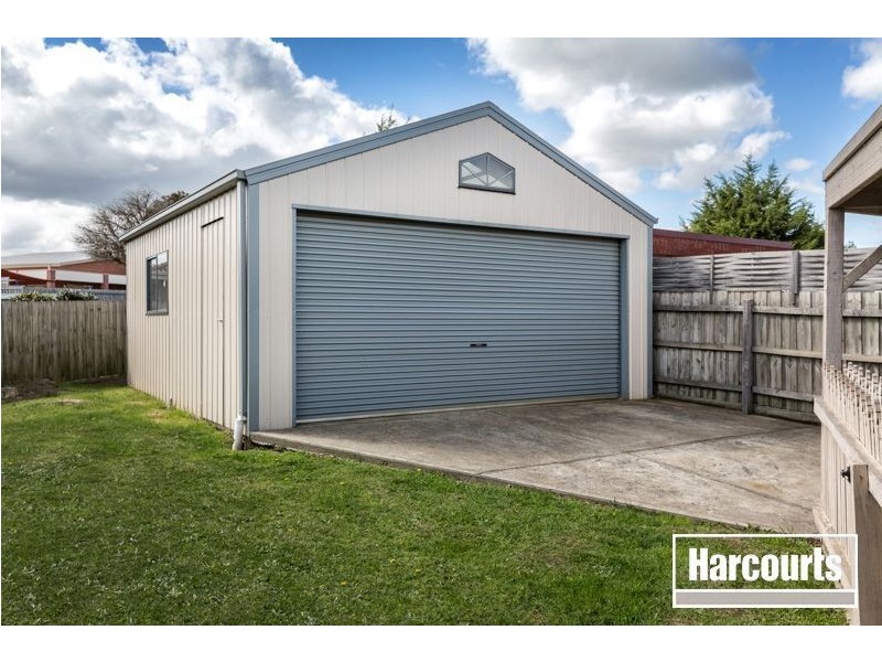 7 Raneen Place, Berwick VIC 3806