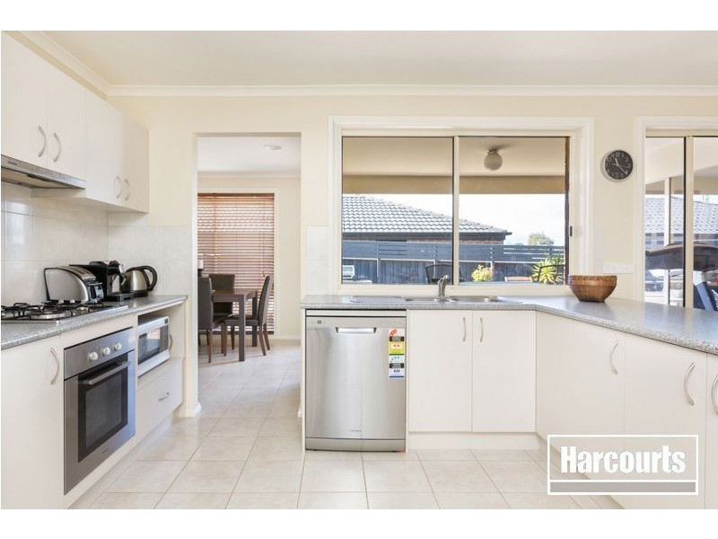 4 Tipperary Circuit, Pakenham VIC 3810