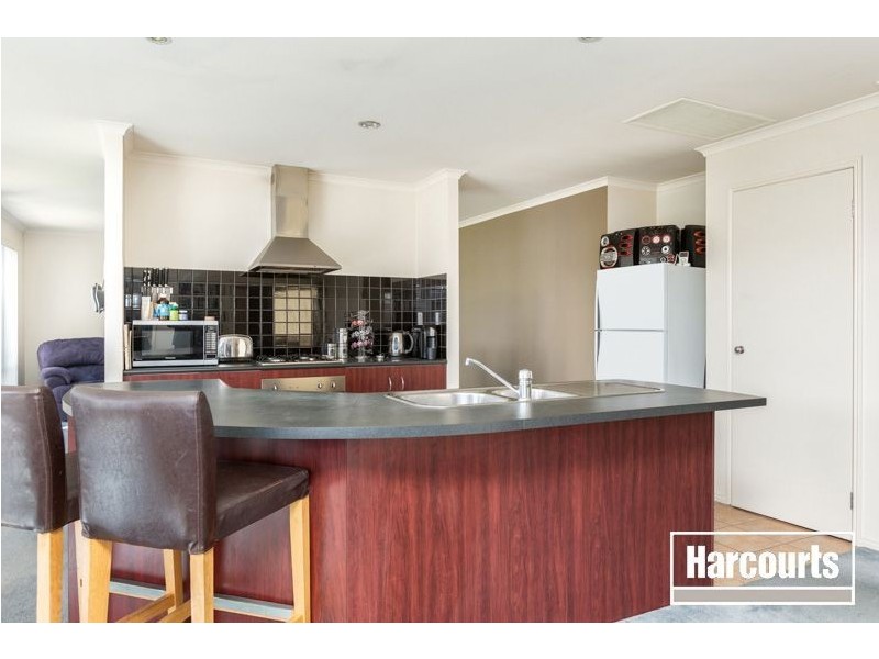 28 Pendulum Place, Berwick VIC 3806