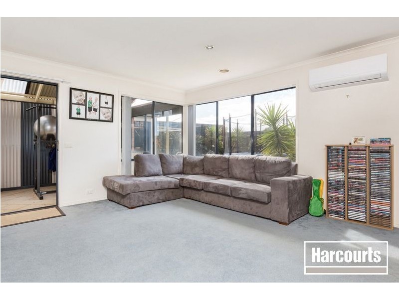 28 Pendulum Place, Berwick VIC 3806