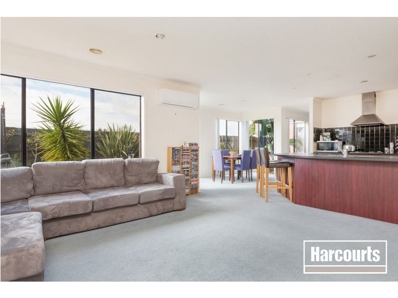 28 Pendulum Place, Berwick VIC 3806