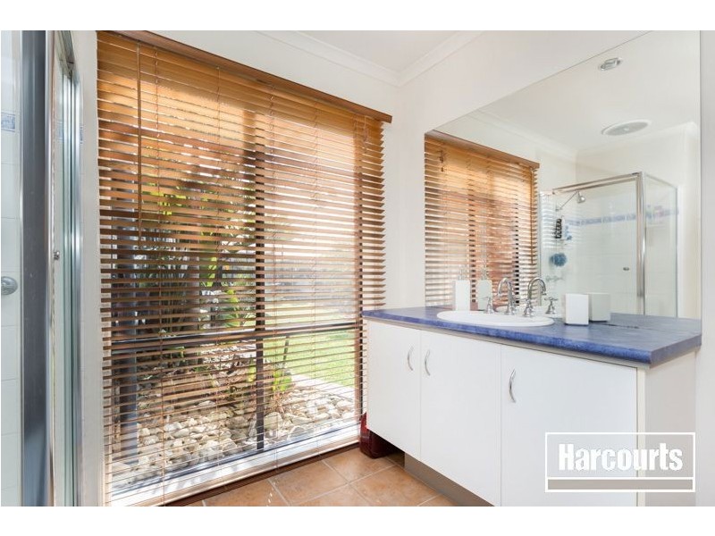 28 Pendulum Place, Berwick VIC 3806