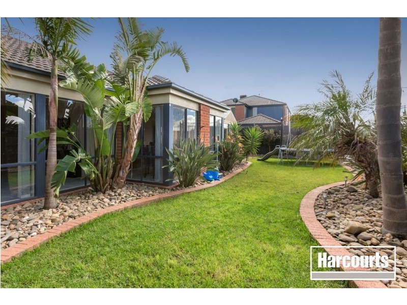 28 Pendulum Place, Berwick VIC 3806