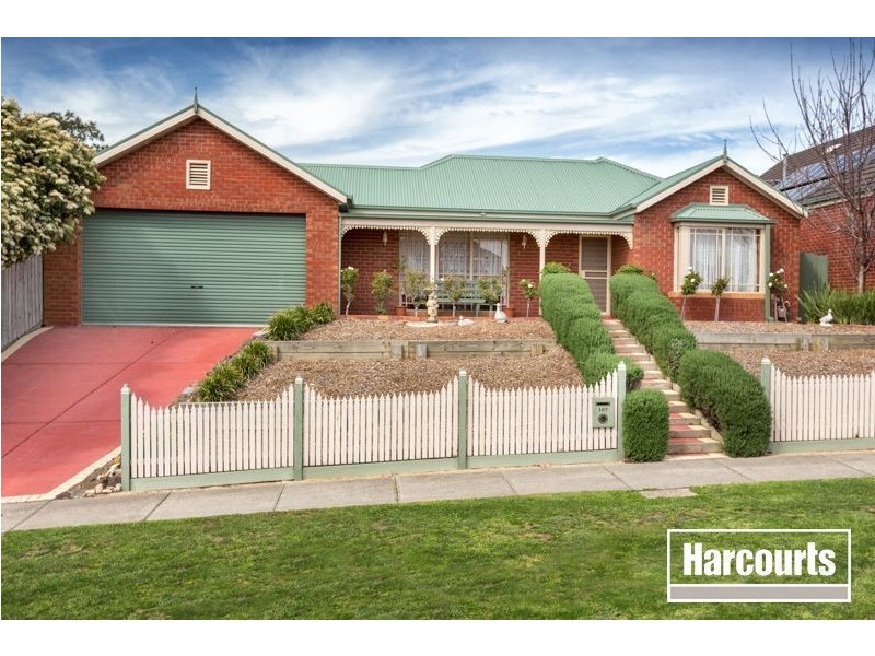 107 Earlsfield Drive, Berwick VIC 3806