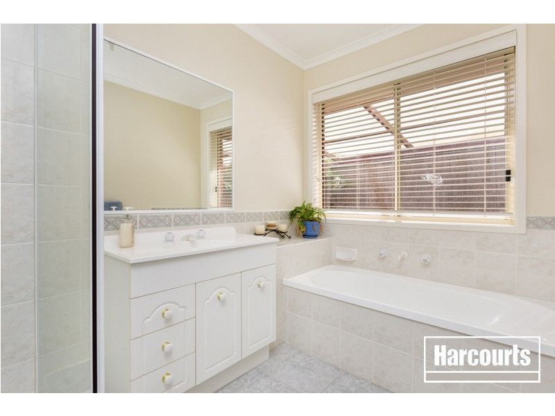 24 Fleur Court, Narre Warren South VIC 3805