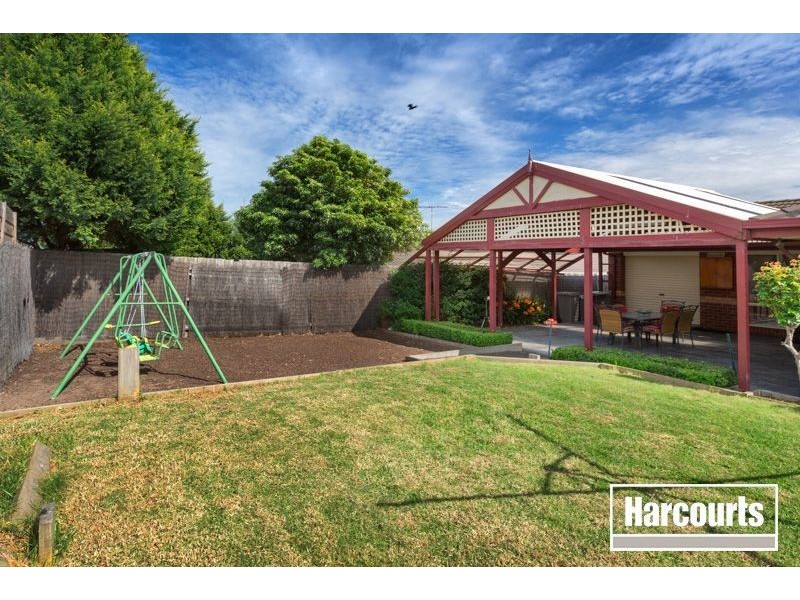24 Fleur Court, Narre Warren South VIC 3805