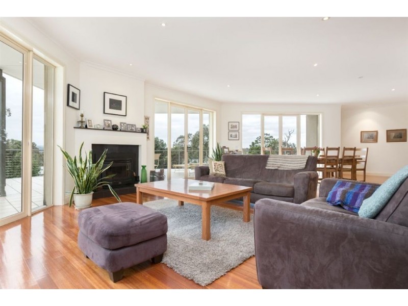 270 Hallam North Road, Lysterfield South VIC 3156