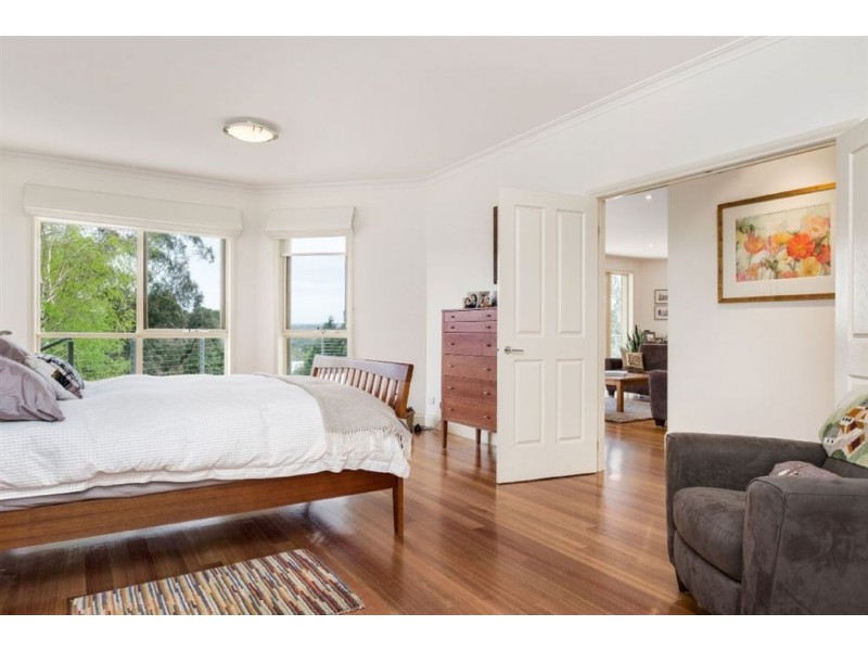 270 Hallam North Road, Lysterfield South VIC 3156