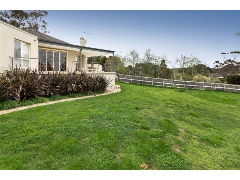 270 Hallam North Road, Lysterfield South VIC 3156