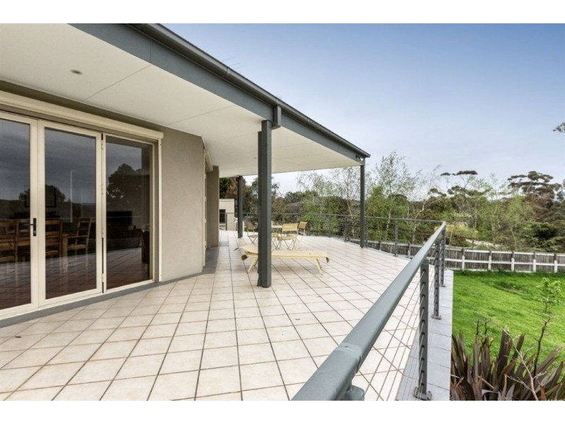 270 Hallam North Road, Lysterfield South VIC 3156