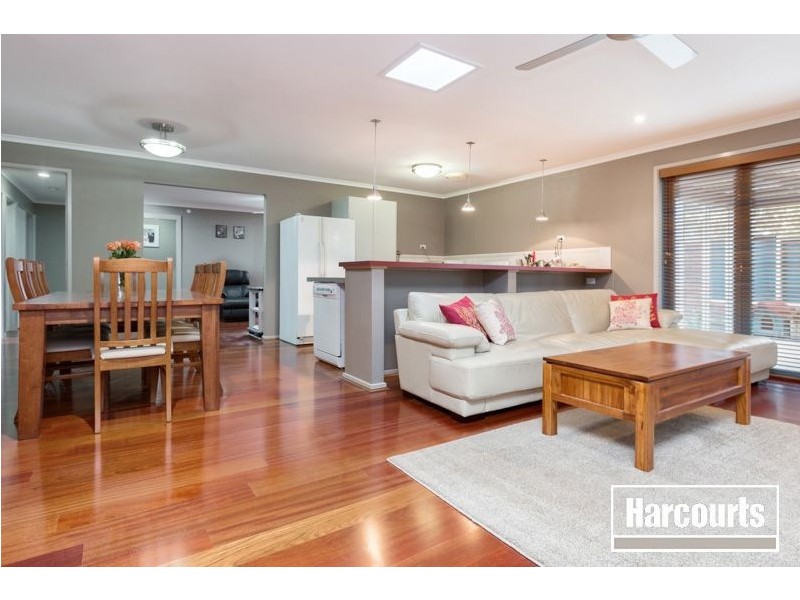 6 Mahogany Avenue, Berwick VIC 3806