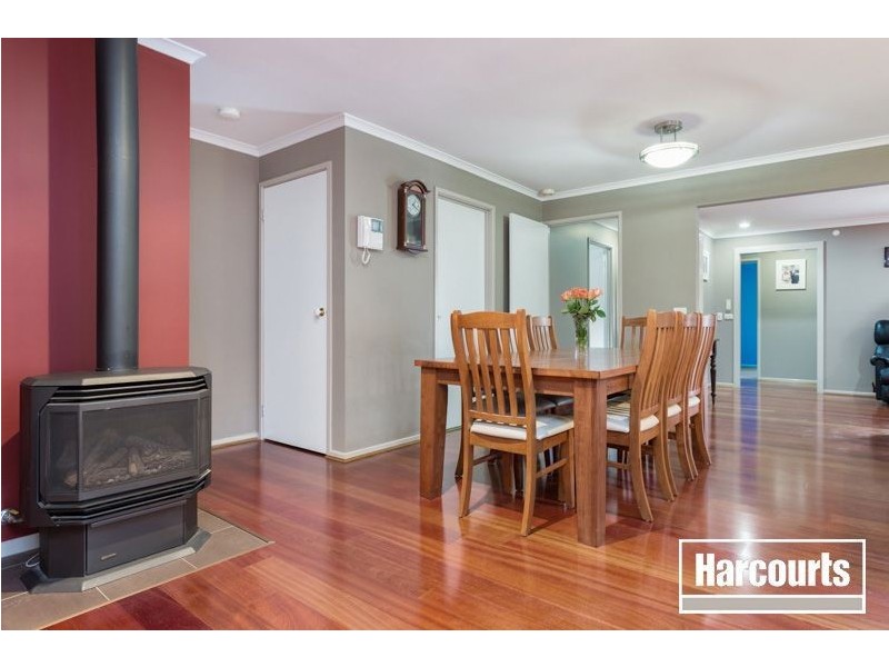 6 Mahogany Avenue, Berwick VIC 3806