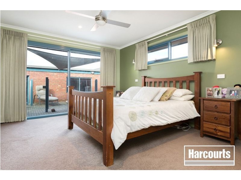 6 Mahogany Avenue, Berwick VIC 3806