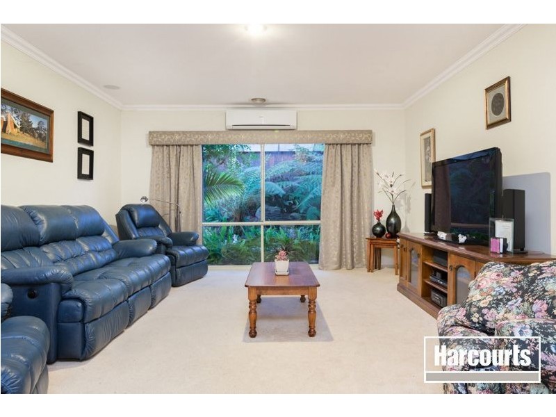 9 Eddie Barron Terrace, Pakenham VIC 3810