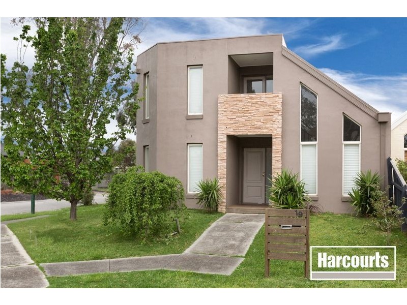 19 Jamieson Way, Berwick VIC 3806