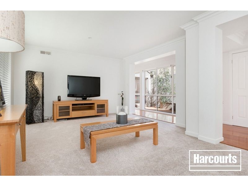 19 Jamieson Way, Berwick VIC 3806