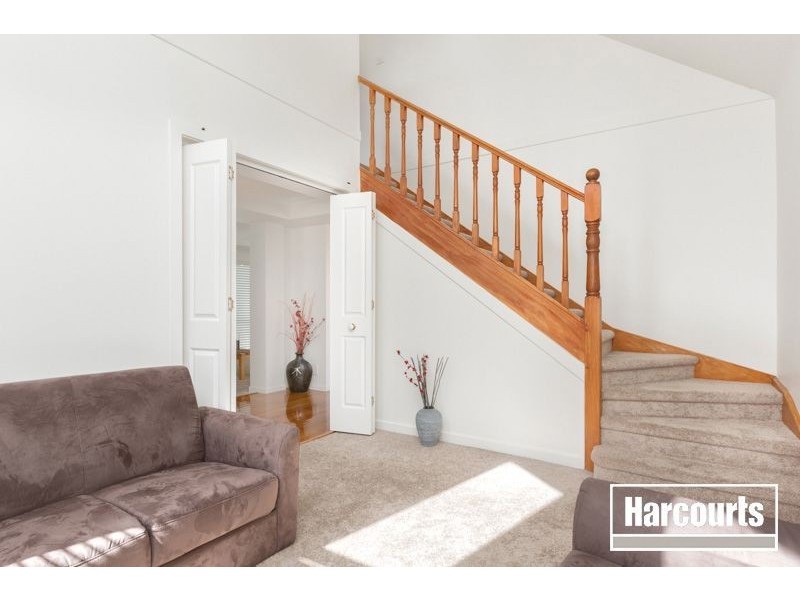 19 Jamieson Way, Berwick VIC 3806