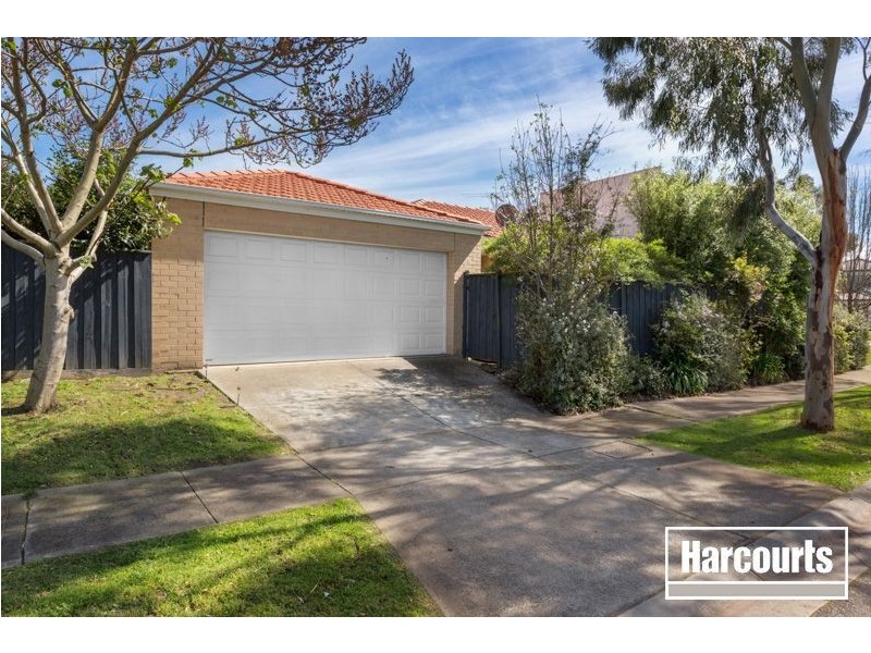 19 Jamieson Way, Berwick VIC 3806