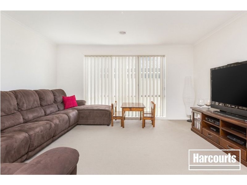 19 Pomegranate Way, Pakenham VIC 3810