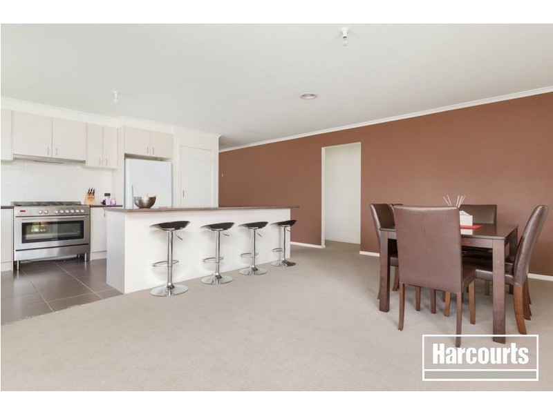 19 Pomegranate Way, Pakenham VIC 3810