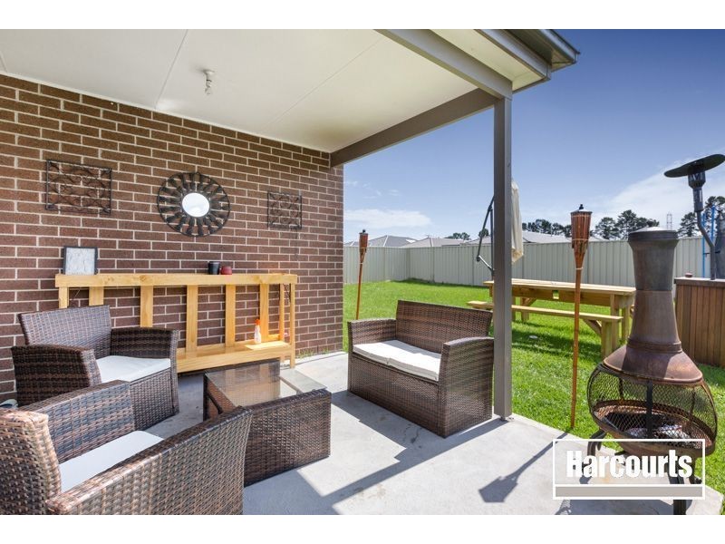 19 Pomegranate Way, Pakenham VIC 3810
