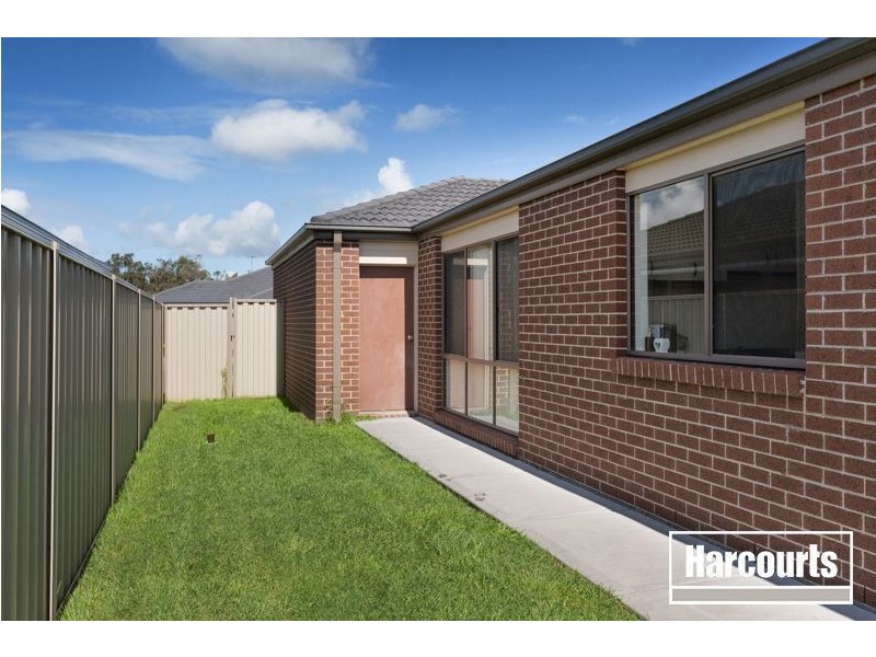 19 Pomegranate Way, Pakenham VIC 3810