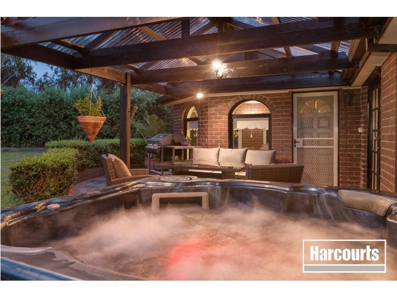 11 Tyntynder Close, Berwick VIC 3806