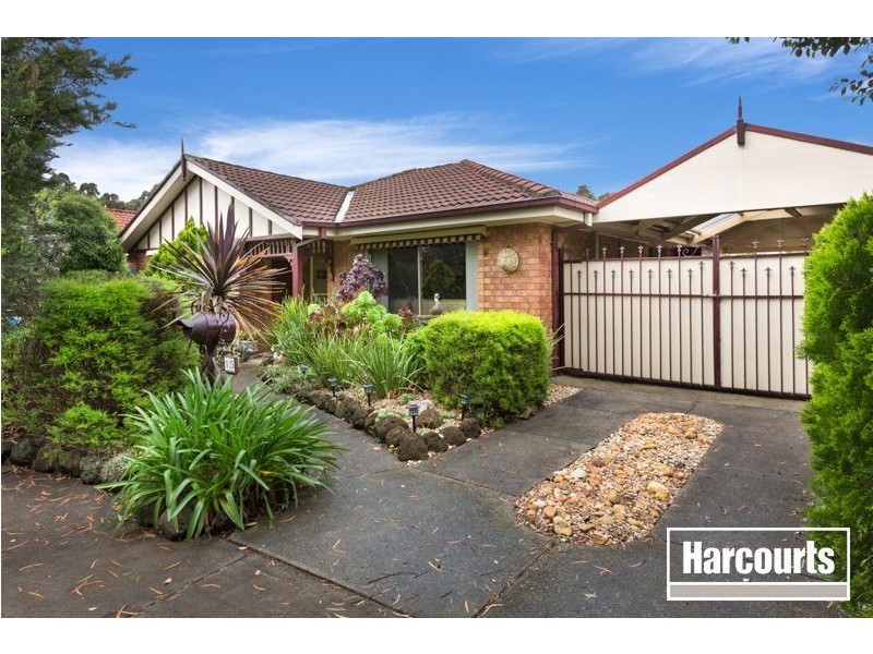 15 Sunnyside Drive, Berwick VIC 3806