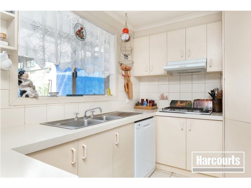 15 Sunnyside Drive, Berwick VIC 3806