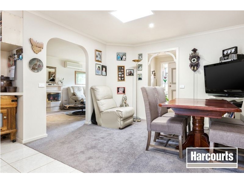 15 Sunnyside Drive, Berwick VIC 3806