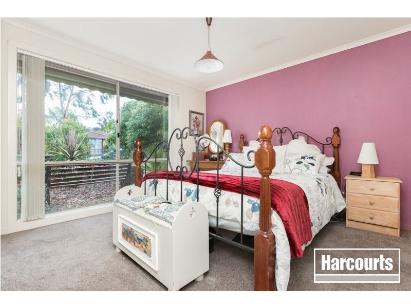 15 Sunnyside Drive, Berwick VIC 3806