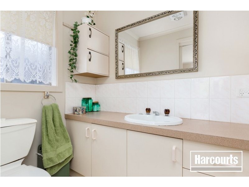 15 Sunnyside Drive, Berwick VIC 3806