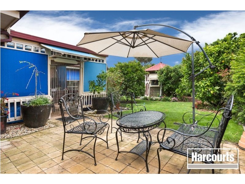 15 Sunnyside Drive, Berwick VIC 3806