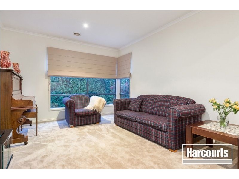 20 Gwendoline Drive, Berwick VIC 3806
