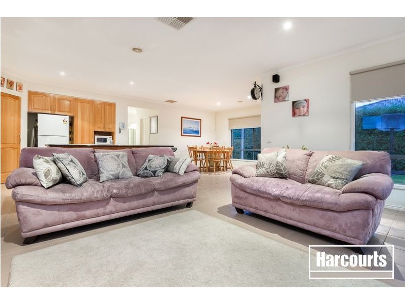 20 Gwendoline Drive, Berwick VIC 3806