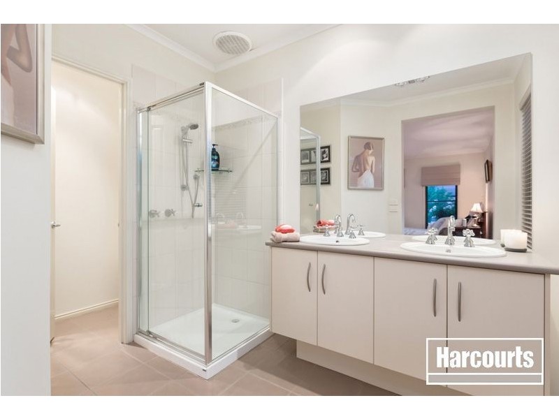 20 Gwendoline Drive, Berwick VIC 3806