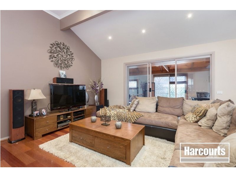 15 Stratus Court, Hampton Park VIC 3976