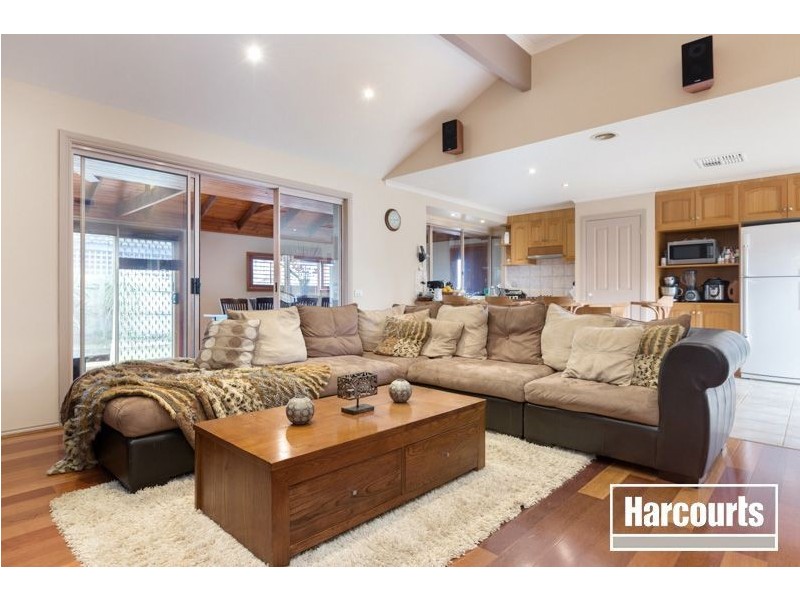 15 Stratus Court, Hampton Park VIC 3976