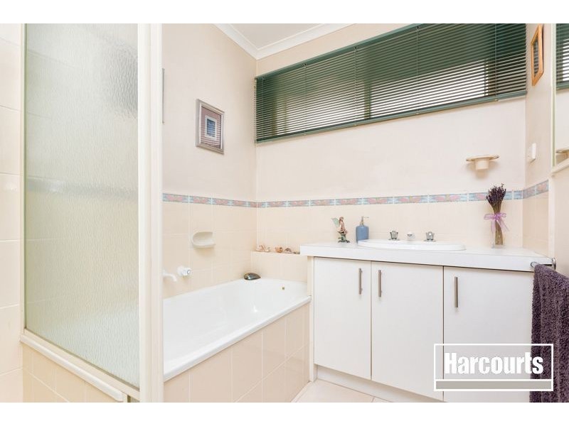 5 Michelle Drive, Berwick VIC 3806