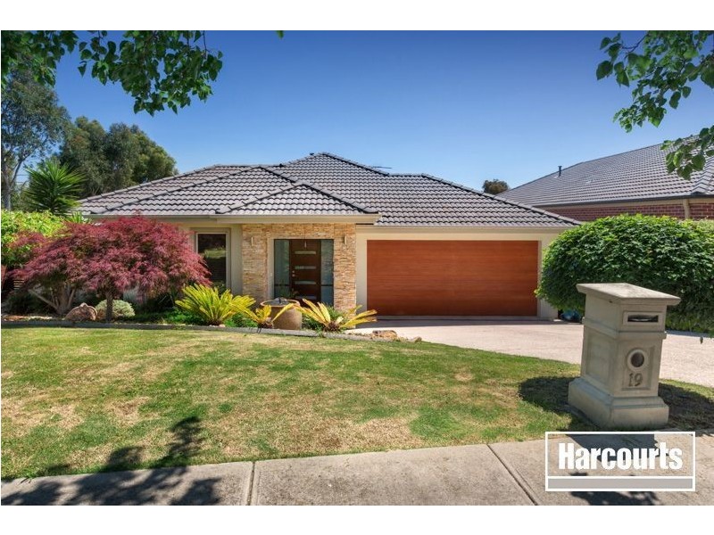 19 Jembecca Drive, Berwick VIC 3806